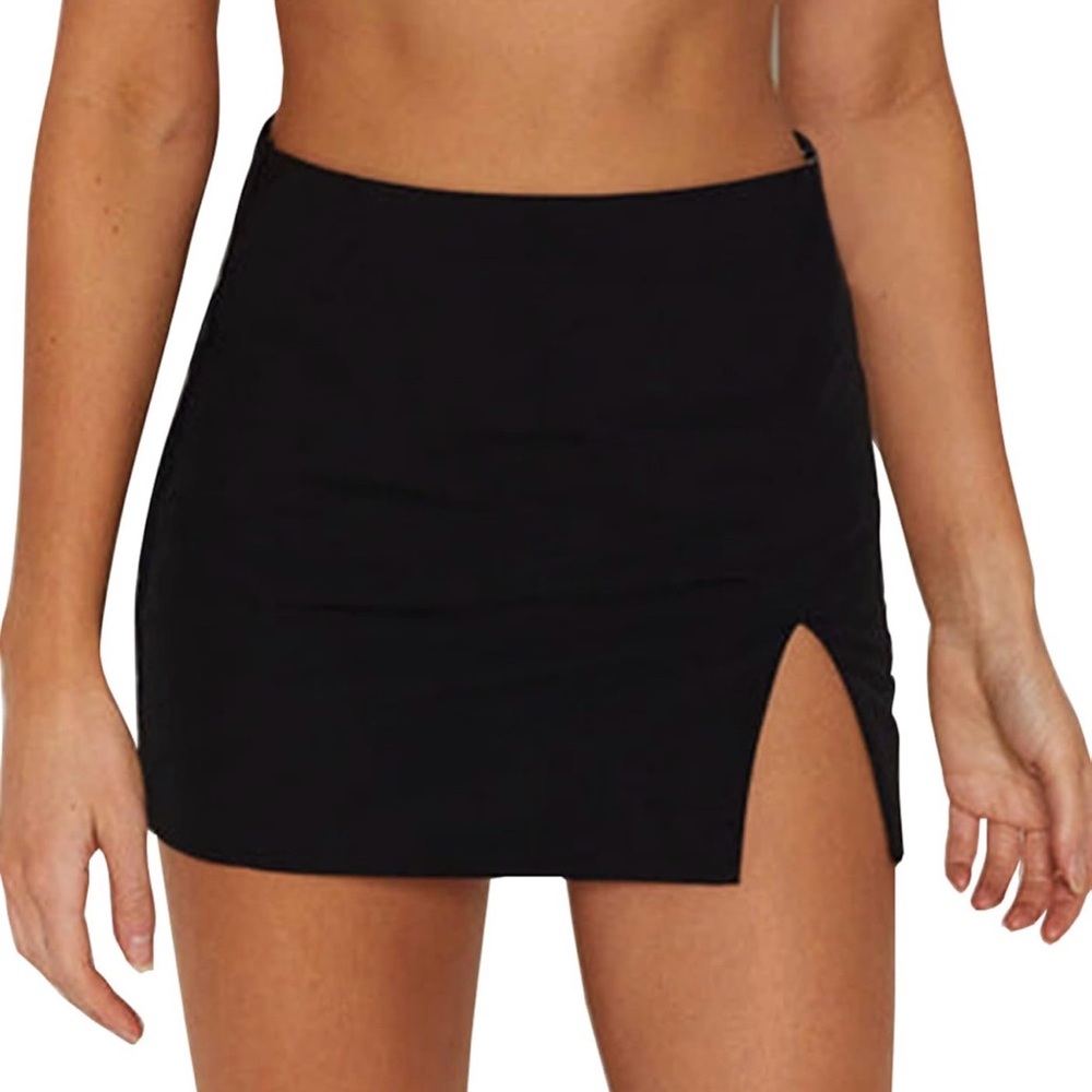 Elegant Black Mini Skirt